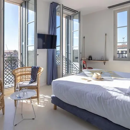 L'eautel Centre Port 4* Toulon